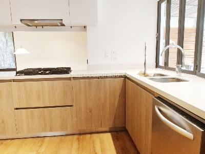 Casa de 3 alcobas en arriendo en El Poblado, Medellín, 250 m² · foto 6 de 19