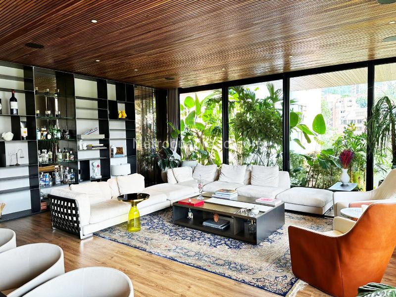 Furnished 2BR Apartment with Jacuzzi in El Poblado - 3