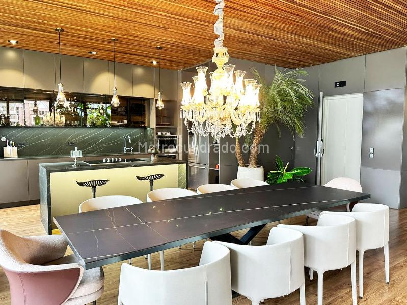 Furnished 2BR Apartment with Jacuzzi in El Poblado - 9