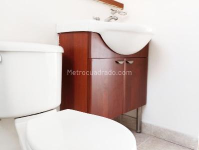Apartamento de 2 alcobas en arriendo en El Poblado, Medellín, 90 m² · foto 10 de 13