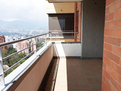 Apartamento de 2 alcobas en arriendo en El Poblado, Medellín, 90 m² · foto 12 de 13