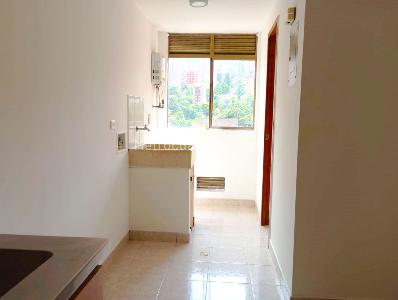 Apartamento de 2 alcobas en arriendo en El Poblado, Medellín, 90 m² · foto 5 de 13