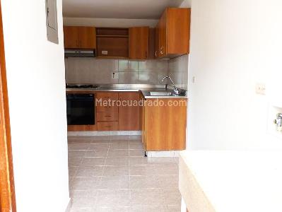 Apartamento de 2 alcobas en arriendo en El Poblado, Medellín, 90 m² · foto 6 de 13