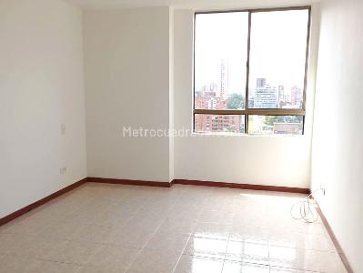 Apartamento de 2 alcobas en arriendo en El Poblado, Medellín, 90 m² · foto 8 de 13