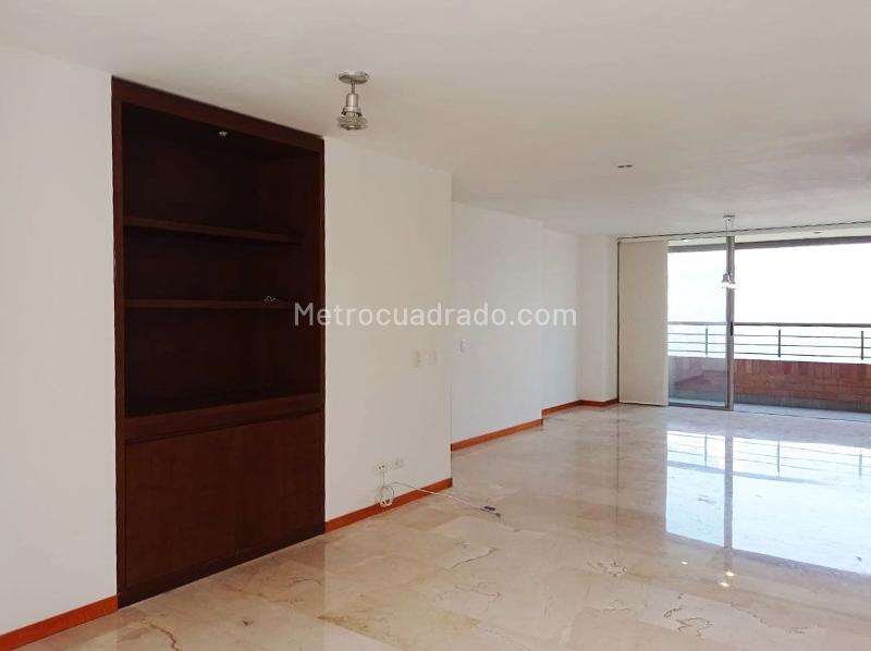 Apartamento en Arriendo, EL POBLADO, Medellín - 3