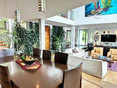 Casa de 5 alcobas en venta en Envigado, Envigado, 621 m² · foto 3 de 18