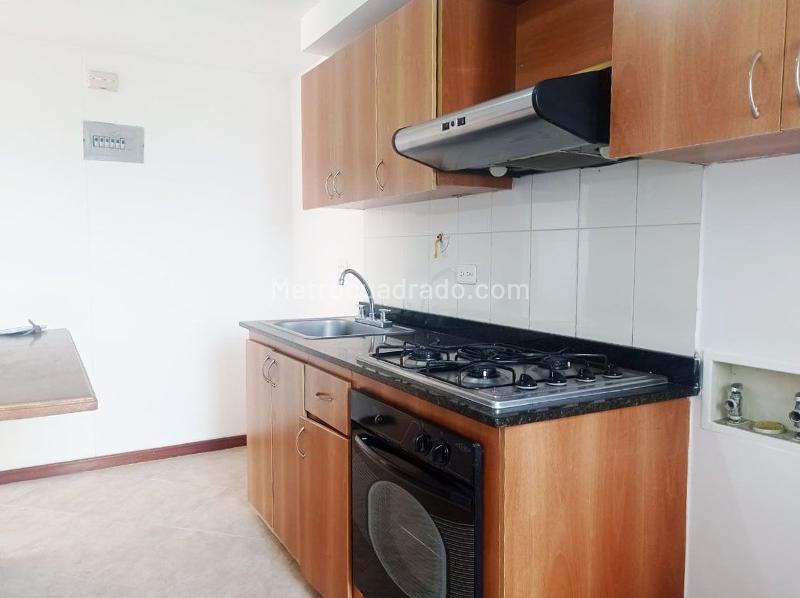 3BR Apartment with Balcony and Covered Parking in El Poblado - 7