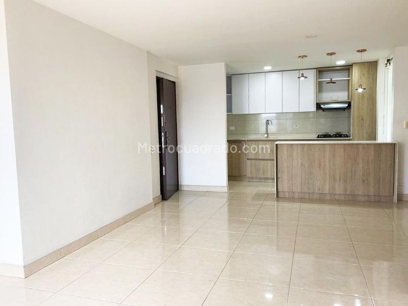 Modern 3BR Apartment in Tranquil El Poblado - 4