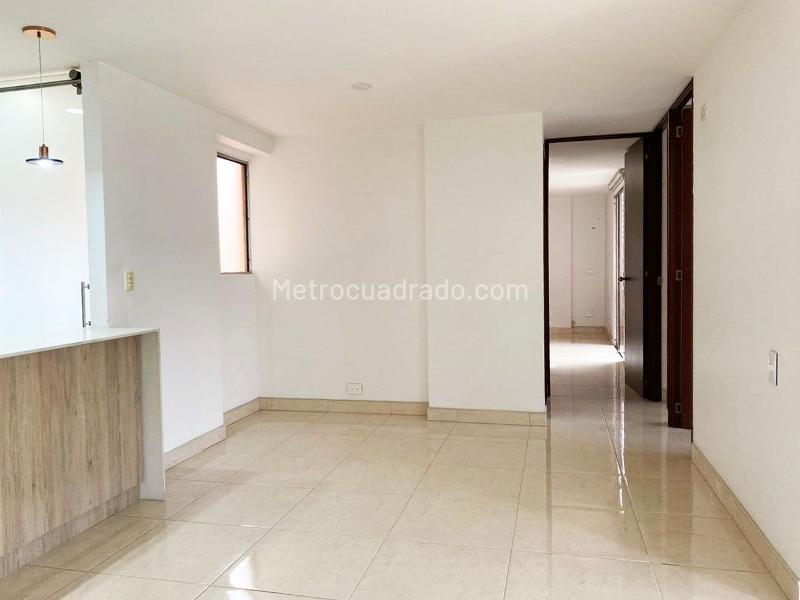 Modern 3BR Apartment in Tranquil El Poblado - 5