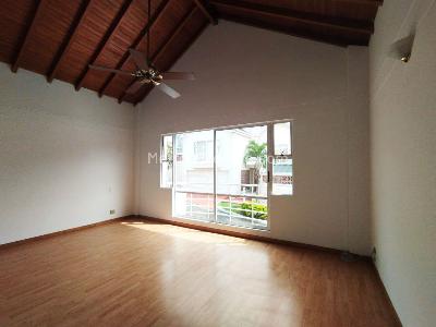 Casa de 4 alcobas en arriendo en El Poblado, Medellín, 300 m² · foto 11 de 17