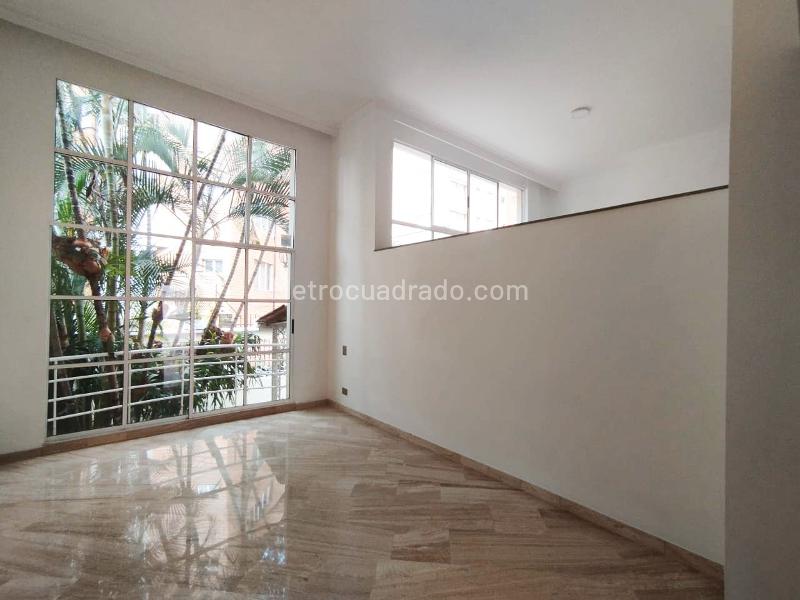 Casa de 4 Alcobas en Conjunto Cerrado en El Poblado - 2