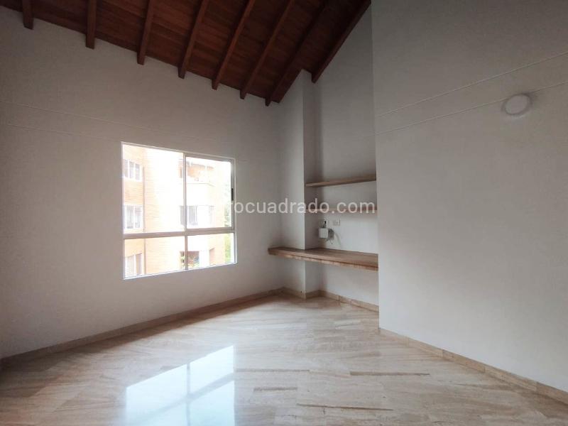 Casa de 4 Alcobas en Conjunto Cerrado en El Poblado - 9