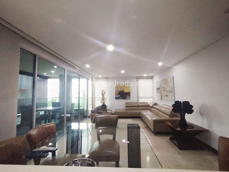 Stylish 3BR Apartment in El Poblado - 2