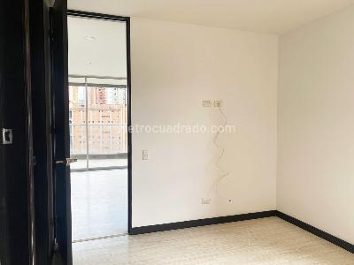 Apartamento de 2 alcobas en venta en El Poblado, Medellín, 104 m² · foto 12 de 14