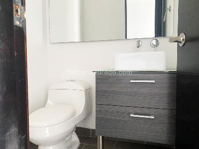 Apartamento de 2 alcobas en venta en El Poblado, Medellín, 104 m² · foto 14 de 14