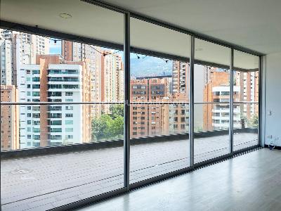 Apartamento de 2 alcobas en venta en El Poblado, Medellín, 104 m² · foto 2 de 14