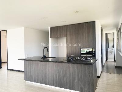 Apartamento de 2 alcobas en venta en El Poblado, Medellín, 104 m² · foto 6 de 14