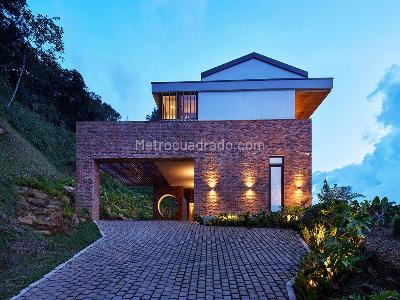 Casa de 4 alcobas en venta en El Poblado, Medellín, 635 m² · foto 20 de 20