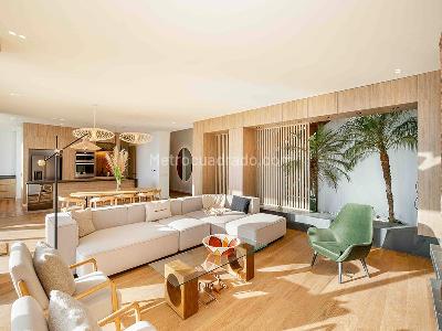 Casa de 4 alcobas en venta en El Poblado, Medellín, 635 m² · foto 2 de 20
