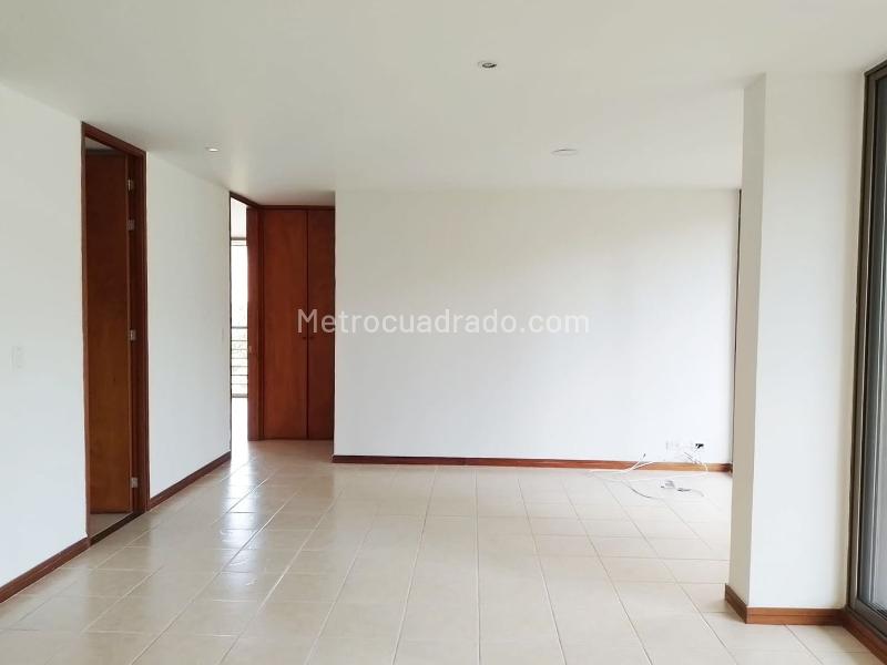 2BR Apartment with Balcony and Covered Parking in El Poblado