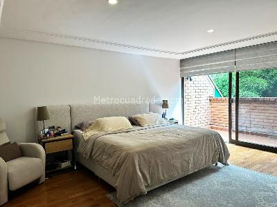 Apartamento de 4 alcobas en venta en El Tesoro, Medellín, 345 m² · foto 9 de 16