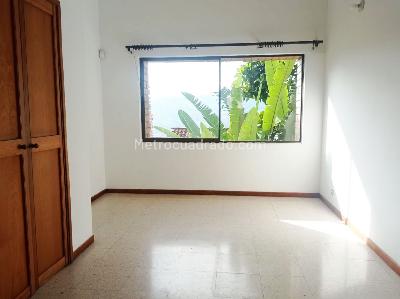 Casa en arriendo en El Poblado, Medellín · foto 13 de 19