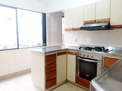 Casa en arriendo en El Poblado, Medellín · foto 5 de 19