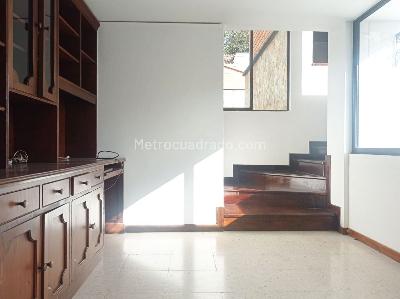 Casa en arriendo en El Poblado, Medellín · foto 6 de 19