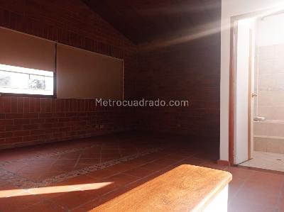 Casa en arriendo en El Poblado, Medellín · foto 7 de 19