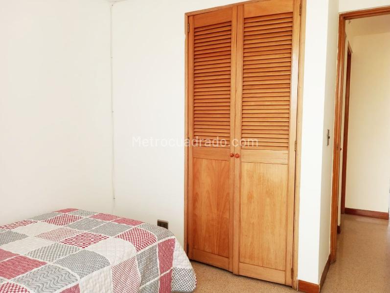 Apartamento Amplio de 3 Alcobas en El Poblado - 9