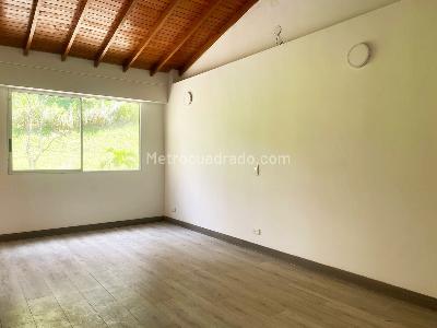 Casa de 4 alcobas en arriendo en Envigado, Envigado, 250 m² · foto 11 de 19
