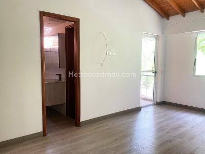 Casa de 4 alcobas en arriendo en Envigado, Envigado, 250 m² · foto 15 de 19