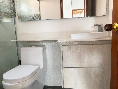 Casa de 4 alcobas en arriendo en Envigado, Envigado, 250 m² · foto 17 de 19