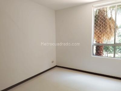 Apartamento de 3 alcobas en arriendo en El Poblado, Medellín, 100 m² · foto 13 de 20