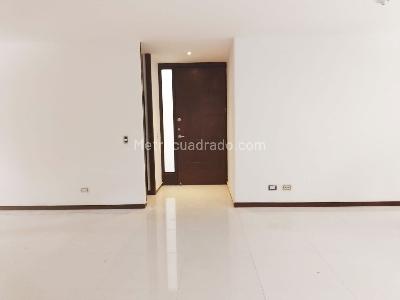 Apartamento de 3 alcobas en arriendo en El Poblado, Medellín, 100 m² · foto 4 de 20