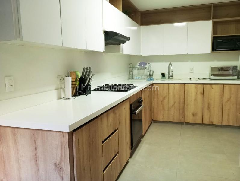 Apartamento Amoblado de 4 Alcobas con 3 Baños en El Poblado - 6