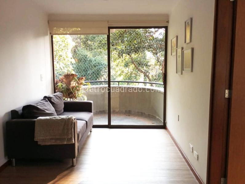 Apartamento Amoblado de 4 Alcobas con 3 Baños en El Poblado - 8