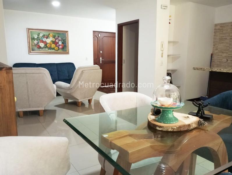 3BR Apartment with Study and Balcony in El Poblado - 2