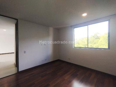 Apartamento de 2 alcobas en arriendo en El Poblado, Medellín, 84 m² · foto 10 de 13