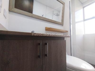 Apartamento de 2 alcobas en arriendo en El Poblado, Medellín, 84 m² · foto 11 de 13