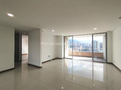 Apartamento de 2 alcobas en arriendo en El Poblado, Medellín, 84 m² · foto 2 de 13