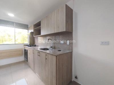 Apartamento de 2 alcobas en arriendo en El Poblado, Medellín, 84 m² · foto 5 de 13