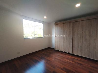 Apartamento de 2 alcobas en arriendo en El Poblado, Medellín, 84 m² · foto 8 de 13