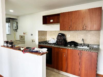 Apartamento de 3 alcobas en arriendo en Patio Bonito, Medellín, 93 m² · foto 6 de 14