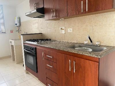 Apartamento de 2 alcobas en arriendo en La Aguacatala, Medellín, 86 m² · foto 5 de 13