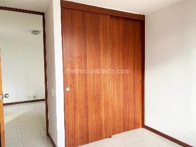 Apartamento de 2 alcobas en arriendo en La Aguacatala, Medellín, 86 m² · foto 7 de 13