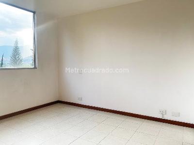 Apartamento de 2 alcobas en arriendo en La Aguacatala, Medellín, 86 m² · foto 8 de 13
