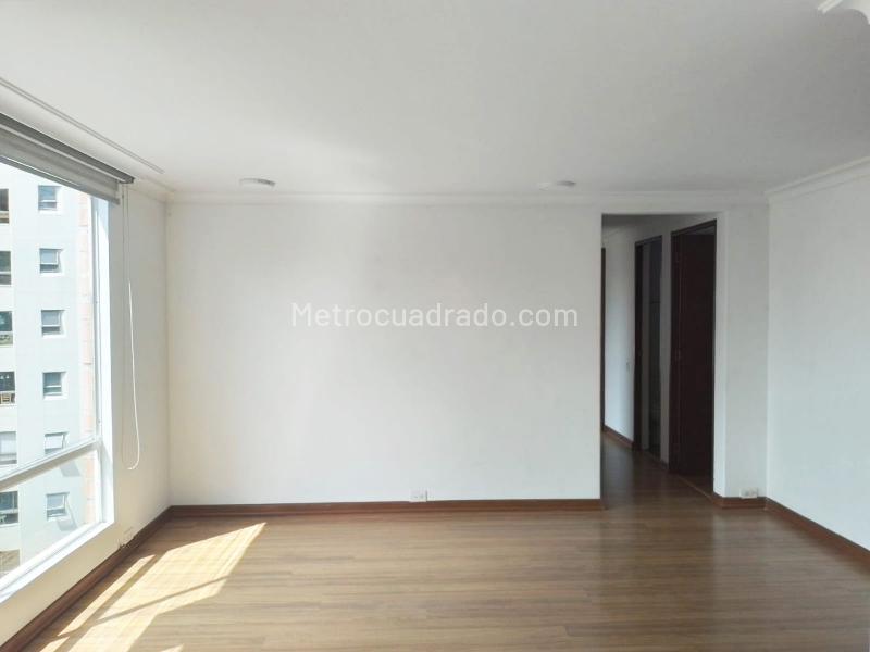 Cozy 3BR Apartment with Parking in El Poblado