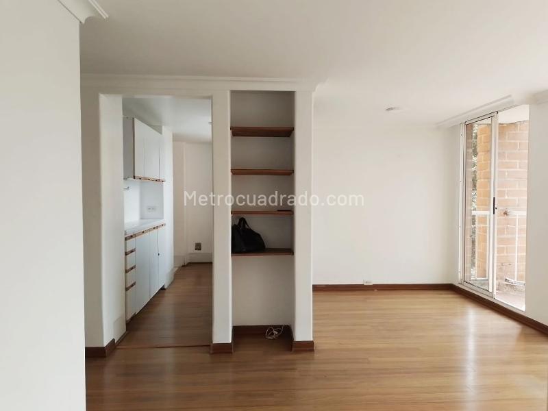 Cozy 3BR Apartment with Parking in El Poblado - 3