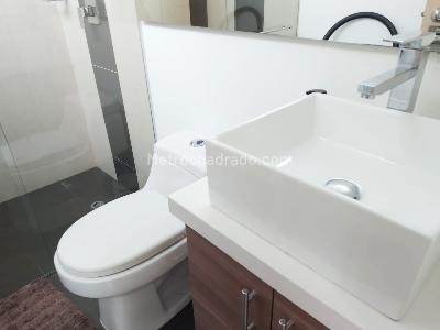 Apartamento de 2 alcobas en arriendo en El Tesoro, Medellín, 100 m² · foto 17 de 20